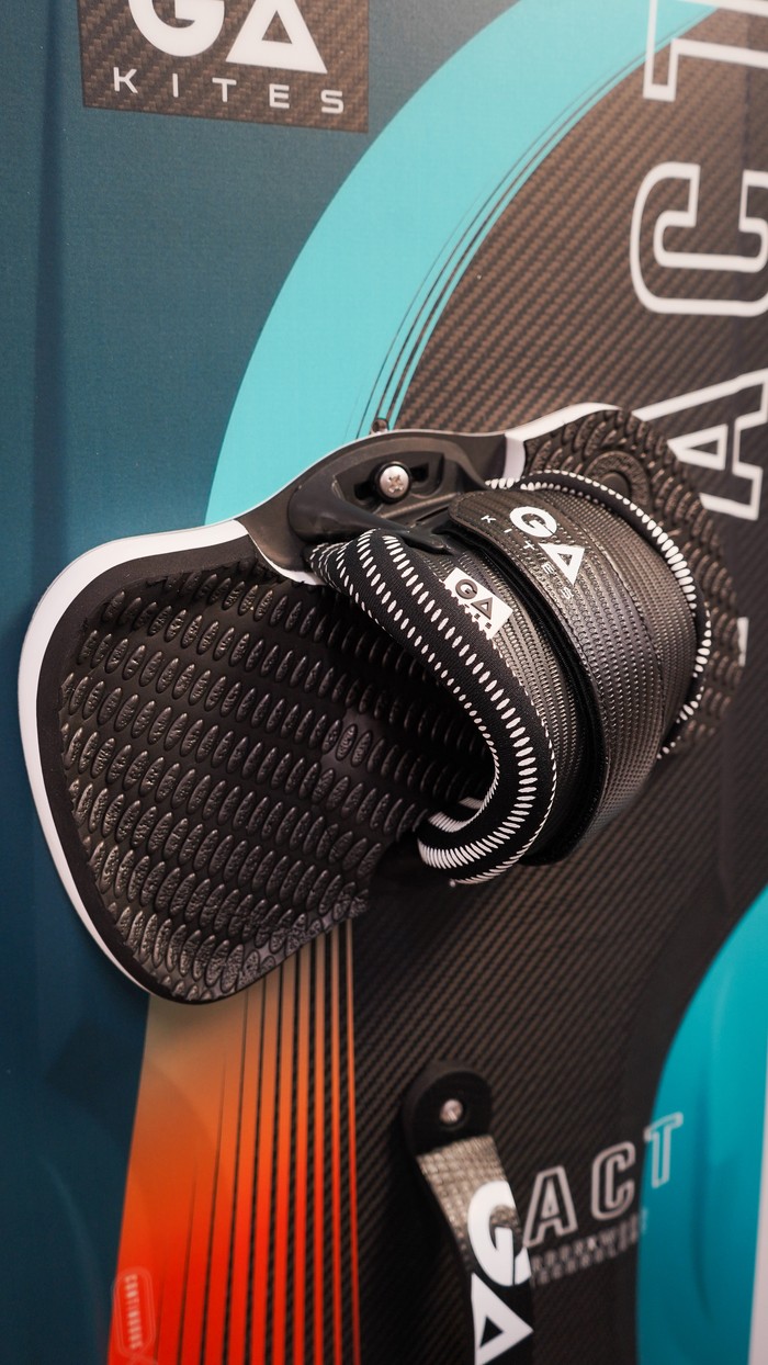 GA Kite Board Set Pact 2024