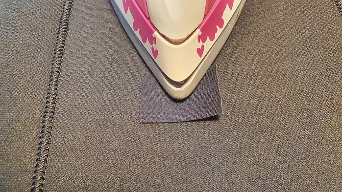 M2 Neopren Reparaturset / Hot Melt Patches zum Aufbügeln 