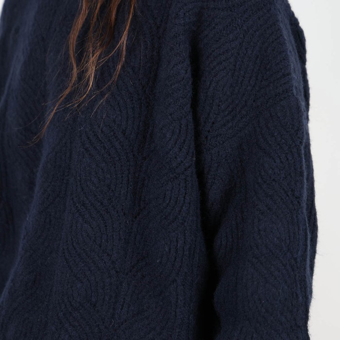 Oxbow Crew neck acrylic sweater. Q2PULLY