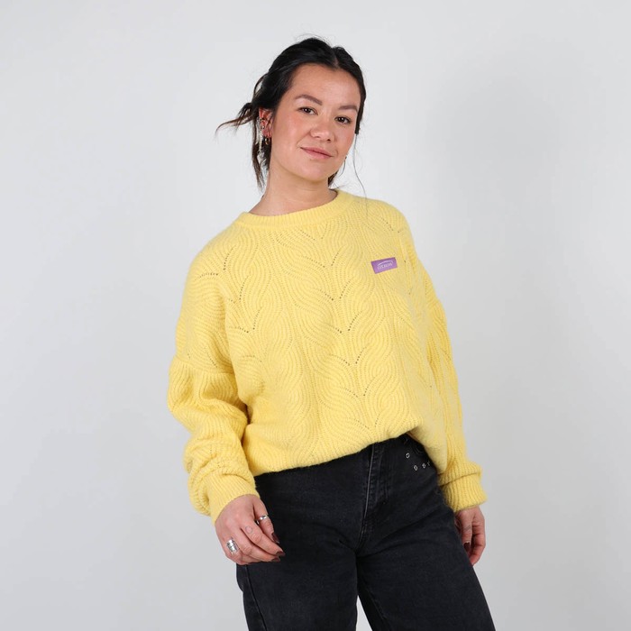 Oxbow Crew neck acrylic sweater. Q2PULLY