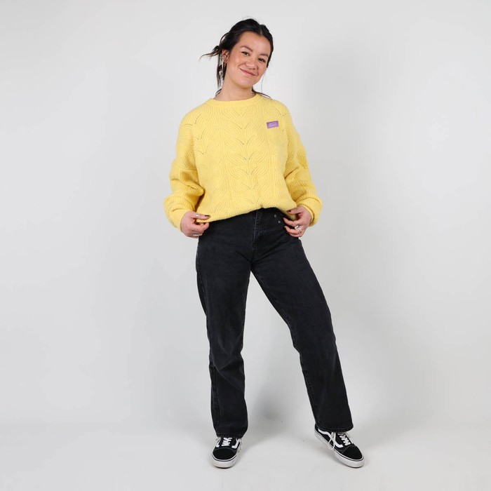 Oxbow Crew neck acrylic sweater. Q2PULLY
