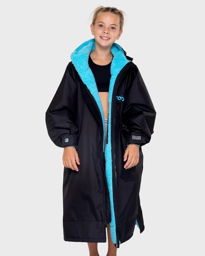 dryrobe Advance Long Sleeve Poncho KIDS Schwarz / Blau