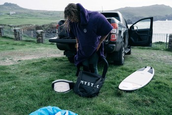 Mystic Happy Hour Wetsuit Changing Bucket