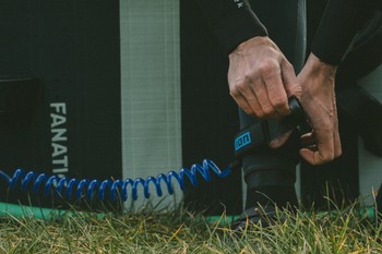 ION Wing Leash Core Coiled Ankle