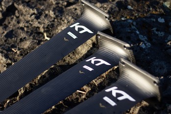 KT - Mast Carbon