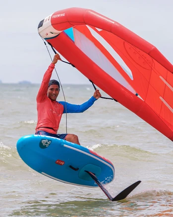 Starboard Foilboard Mid Length ABOVE DELUXE LITE CARBON 2025