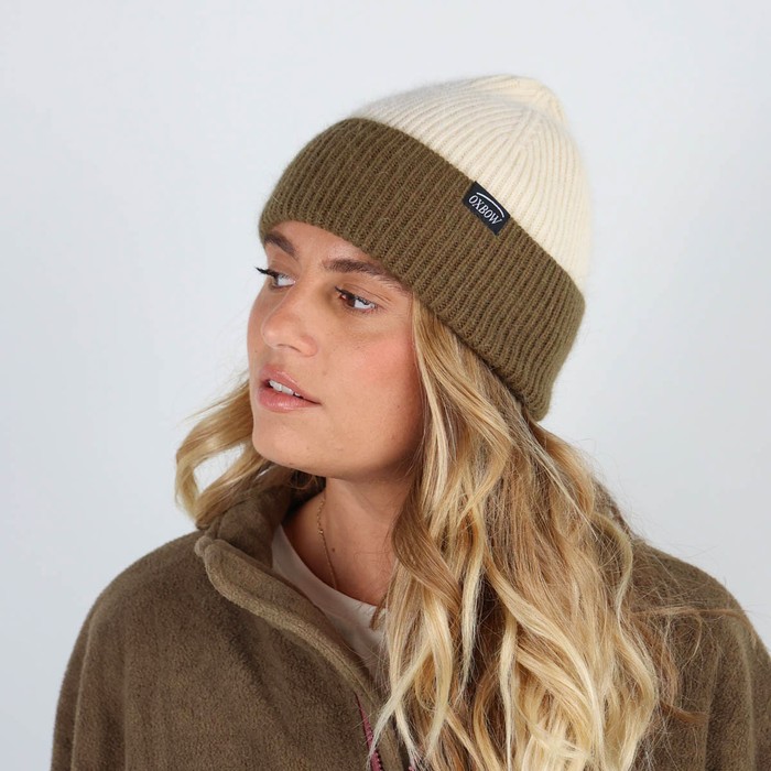 Oxbow Medium two-tone beanie.