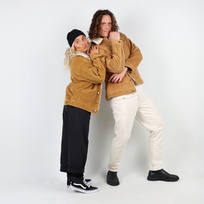 Oxbow Corduroy trucker jacket / Unisex velvet jacket lined with polyester fleece. Q2JESSIE