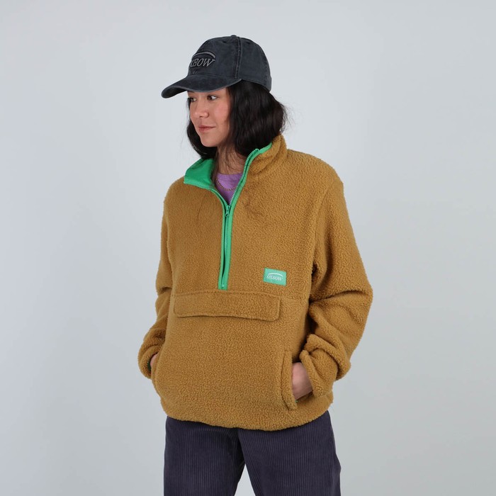 Oxbow Zippered high neck polyester fleece. Q2SOREN
