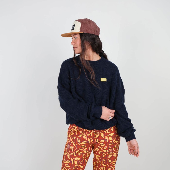 Oxbow Crew neck acrylic sweater. Q2PULLY