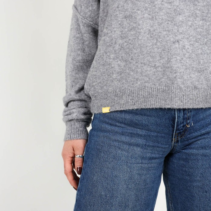 Oxbow Crew neck oversize cut acrylic sweater. Q2PETRA