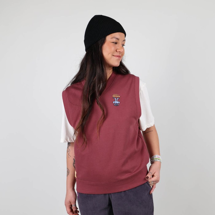 Oxbow Sleeveless V-neck straight cut cotton vest. Q2SHRIMP