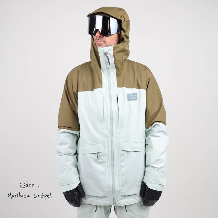 Oxbow Mat Crépel's signature series, the ESPADE technical jacket has recycled material made in France as well as an ultra-breathable and waterproof Sympatex® membrane, to face the most extreme conditions with complete peace of mind. By using recycled polyester NewlifeTM yarn, Sympatex® membrane and a light colorway fabric, we reduced the water consumption by 65% compared to a standard garment production. STAY ALIVE, SAVE WATER ! Q2ESPADE
