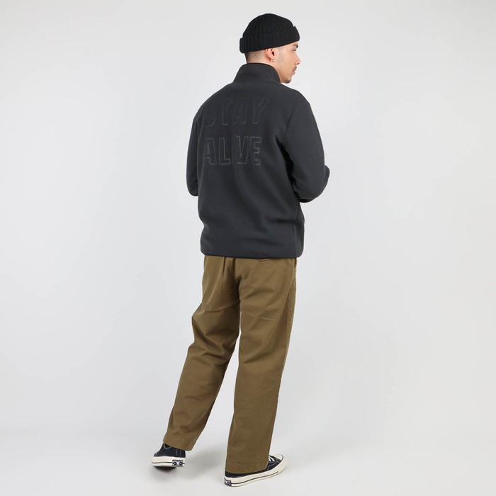 Oxbow Made in Portugal, the URSUYA fleece is made with recycled fabric and has a embossed logo on the back with our classic motto "STAY ALIVE".  P0URSUYA