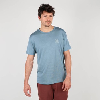 Oxbow The Tencel fiber of this t-shirt, made in Europe, will bring you comfort and fluidity. This natural fiber from wood pulp has breathable and anti-bacterial properties, in addition to being super soft. To try it is to adopt it. Q2AUMAR