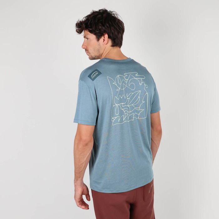 Oxbow The Tencel fiber of this t-shirt, made in Europe, will bring you comfort and fluidity. This natural fiber from wood pulp has breathable and anti-bacterial properties, in addition to being super soft. To try it is to adopt it. Q2AUMAR