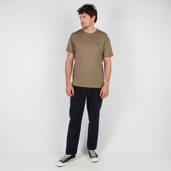 Oxbow The Tencel fiber of this t-shirt, made in Europe, will bring you comfort and fluidity. This natural fiber from wood pulp has breathable and anti-bacterial properties, in addition to being super soft. To try it is to adopt it. Q2ILHEOU