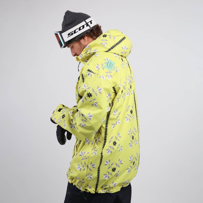 Oxbow This pop over technical jacket features the iconic Four Flowers print. The MARTIN jacket is made of recycled materials. European manufacturing for eco-responsibility, waterproof-breathable Sympatex® membrane, taped seams and durable water-repellent treatment for functionality. Everything is there ! Q2MARTIN