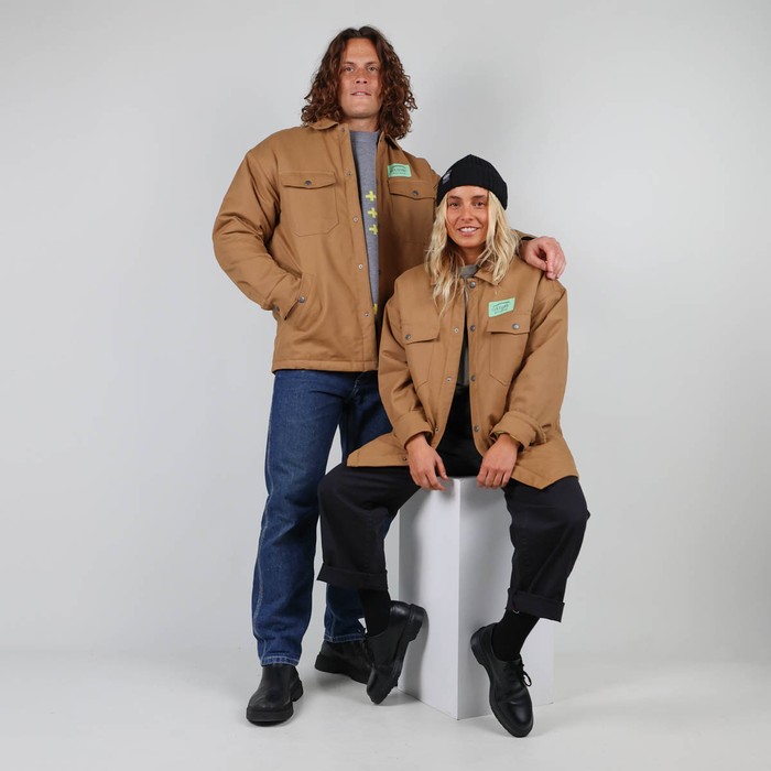 Oxbow The JEAN MARC jacket is inspired by our 90s collections with its printed Four Flowers lining. Crafted in France and with a French wool padding, it will be perfect to wear on the cold winter days. Q2JEANMARC