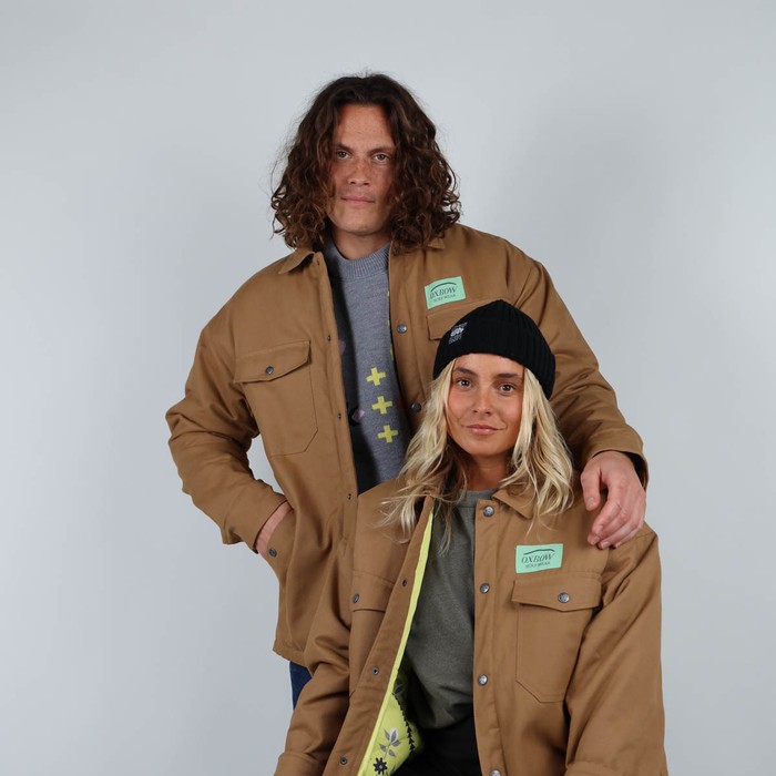 Oxbow The JEAN MARC jacket is inspired by our 90s collections with its printed Four Flowers lining. Crafted in France and with a French wool padding, it will be perfect to wear on the cold winter days. Q2JEANMARC