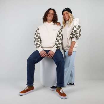 Oxbow A hoodie made in France, loose vintage fit, very heavy fleece, with an iconic retro print. Q2STUART