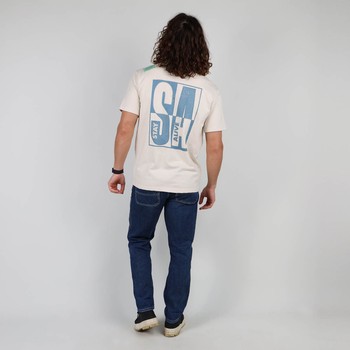 The iconic Oxbow t-shirt: made in France, a loose fit, a very heavy 290g jersey, the label on the shoulder, and an exclusive animation straight out of our archives. Q2FABRICE