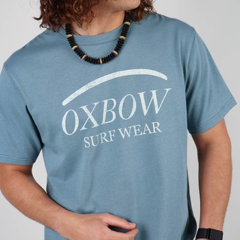 The iconic Oxbow t-shirt: made in France, an oversize fit, a very heavy 290g jersey, the label on the shoulder, and an exclusive animation straight out of our archives. Q2MATTHEW