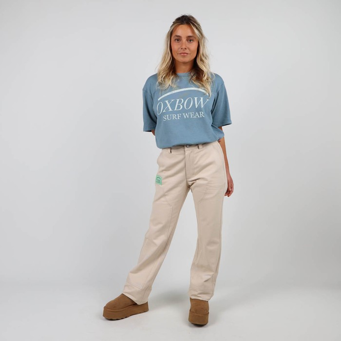 The iconic Oxbow t-shirt: made in France, an oversize fit, a very heavy 290g jersey, the label on the shoulder, and an exclusive animation straight out of our archives. Q2MATTHEW