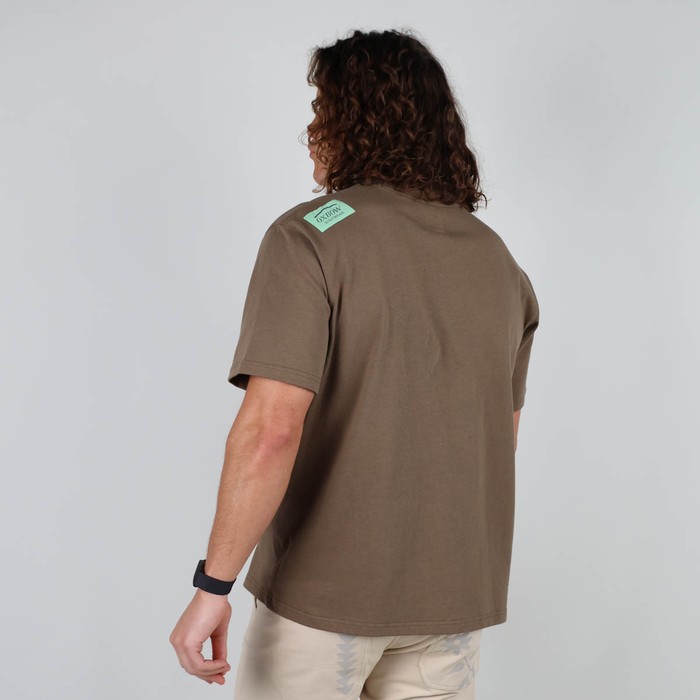 The iconic Oxbow t-shirt: made in France, an oversize fit, a very heavy 290g jersey, the label on the shoulder, and an exclusive animation straight out of our archives. Q2MATTHEW