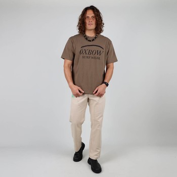 The iconic Oxbow t-shirt: made in France, an oversize fit, a very heavy 290g jersey, the label on the shoulder, and an exclusive animation straight out of our archives. Q2MATTHEW